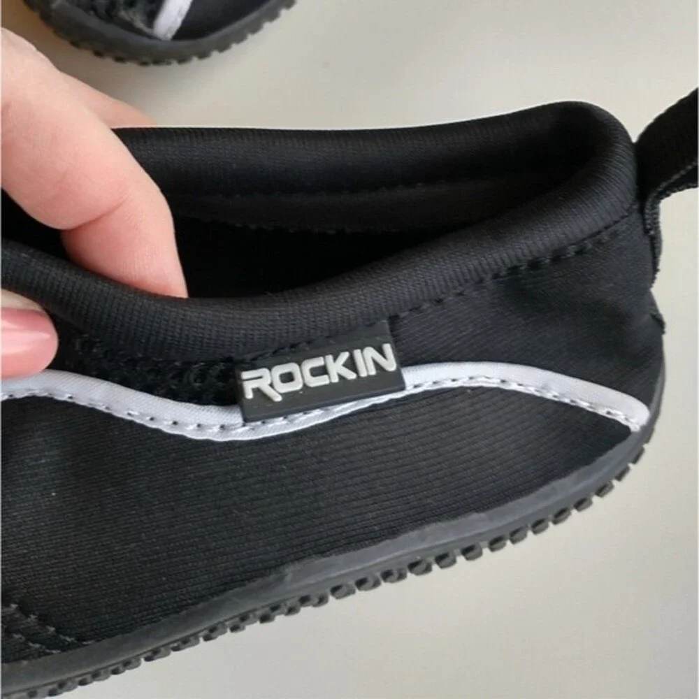 Kid's Rockin Black Water Shoes Size 2 Youth